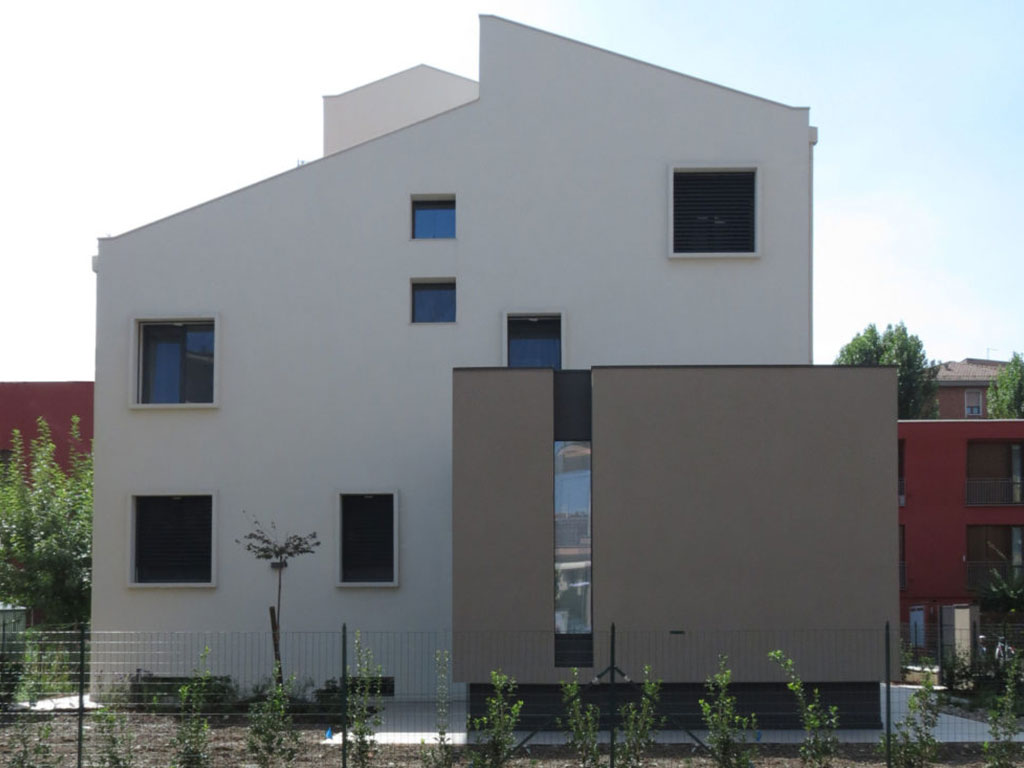 Ristrutturazione edificio plurifamiliare urbano